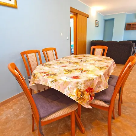 Apartmán Franjo 1266 Flengi
