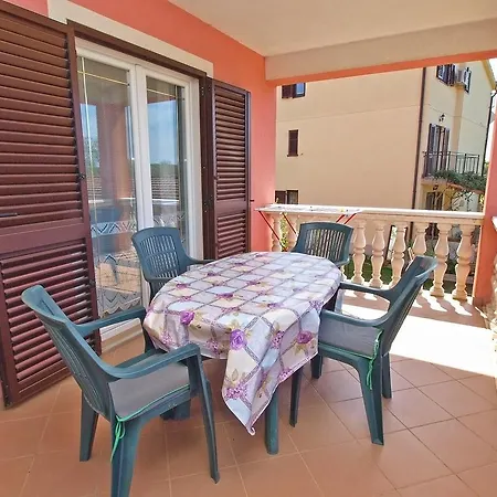 Franjo 1266 Apartment *